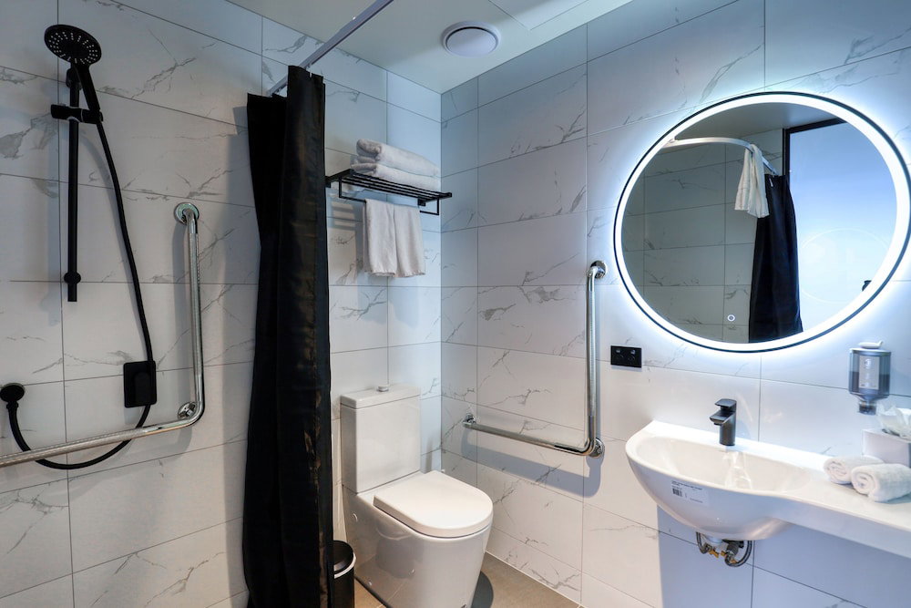 Hotel Microtel By Wyndham Wellington