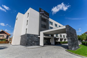 Hotel B The Hotel cazare Sfantu Gheorghe