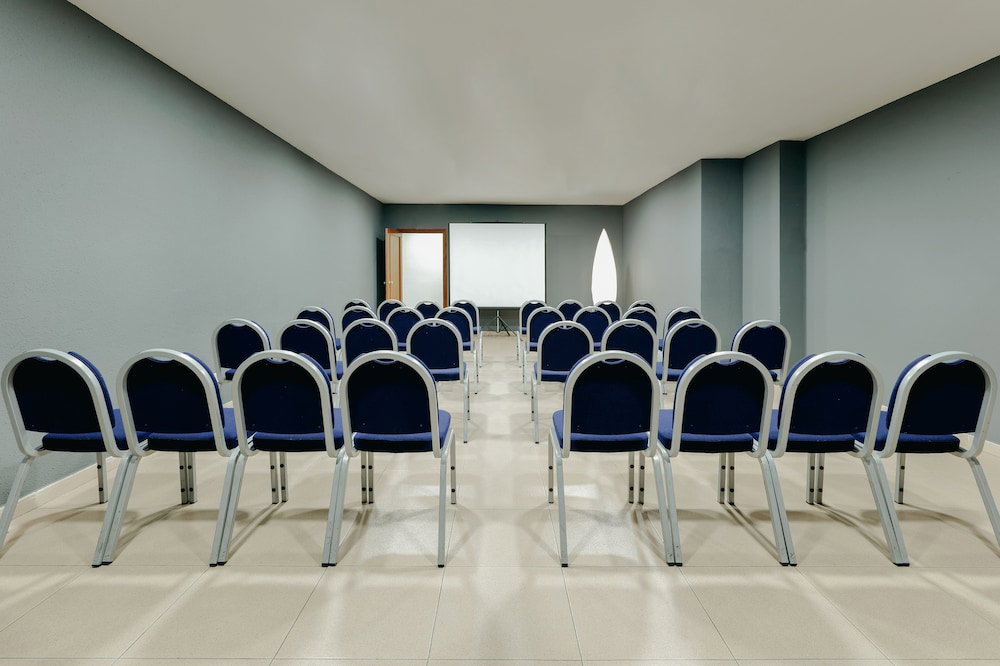 Hotel Hesperia Sant Joan Suites