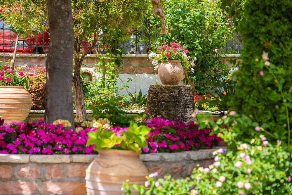 Hotel Villa Haroula