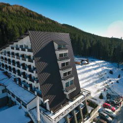 Hotel Pestera cazare Moroeni