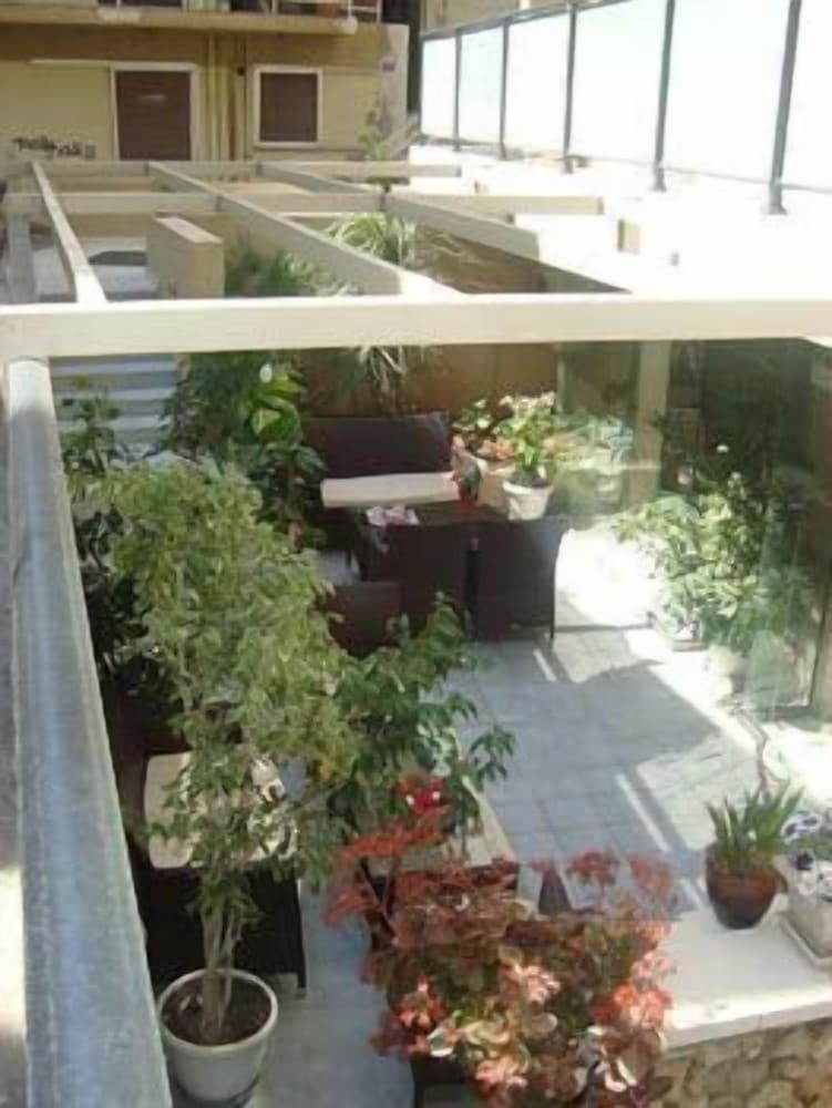 dal travel Leonidas Hotel & Apartments