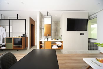 dal travel Dyo Suites