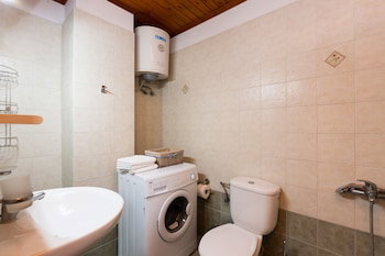 dal travel Lilys Apartments