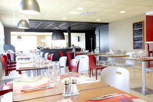 Hotel Hotel Campanile Lyon Est - Bron Eurexpo cazare Lyon