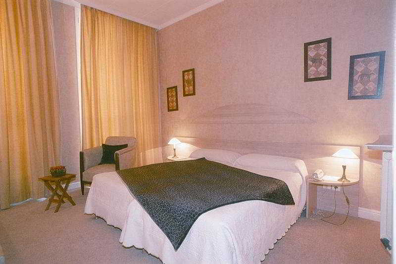 Globe Et Cecil Hôtel