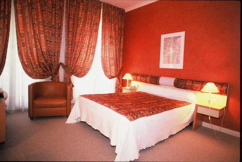 Globe Et Cecil Hôtel