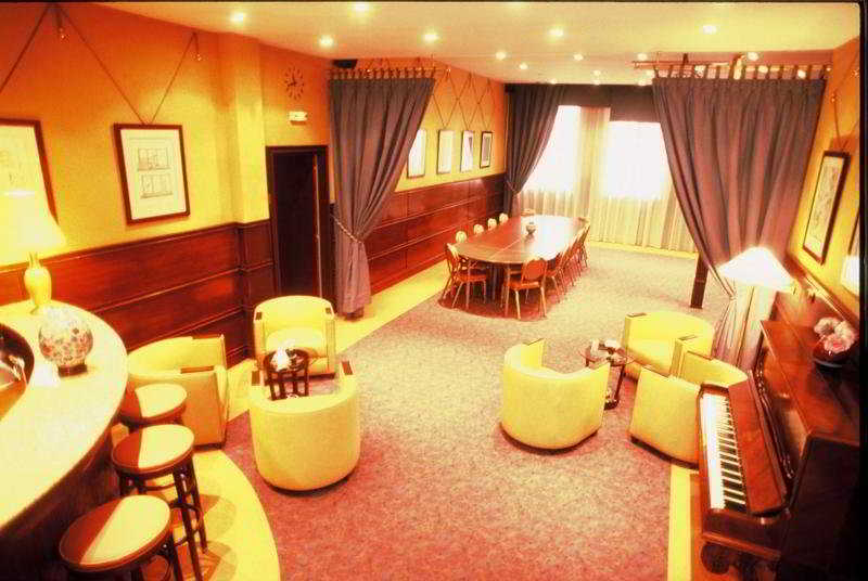 Globe Et Cecil Hôtel