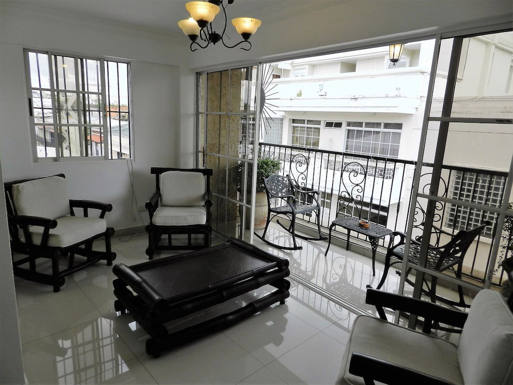 Hotel Hostal La Colonia