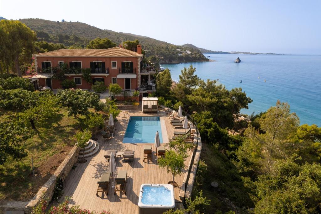 Hotel Avra Private Suites