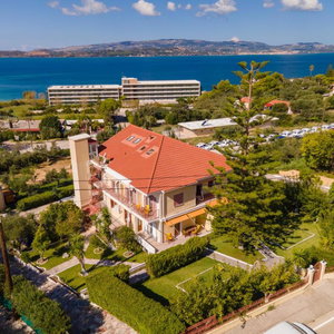 Hotel Lorenzo House Apartments cazare Lassi