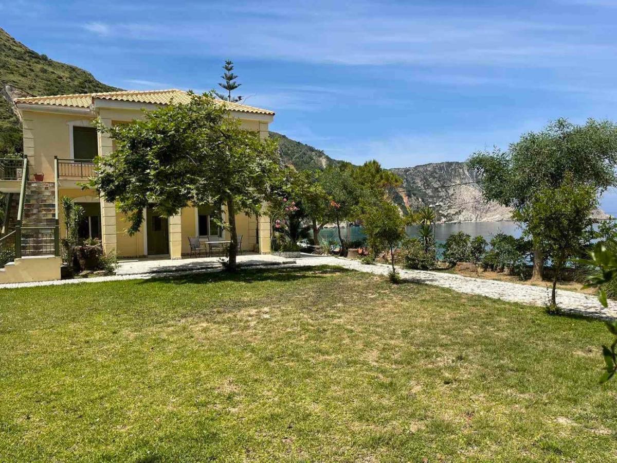 dal travel Petani Beach Suites