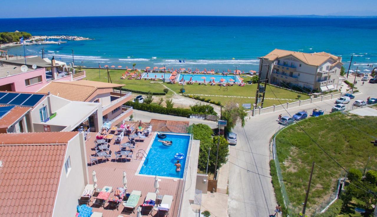 dal travel Porto Planos Beach Hotel