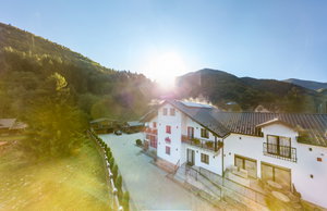Hotel Paradisul Verde cazare Moisei