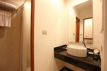 Hotel Bangsaen Heritage Hotel