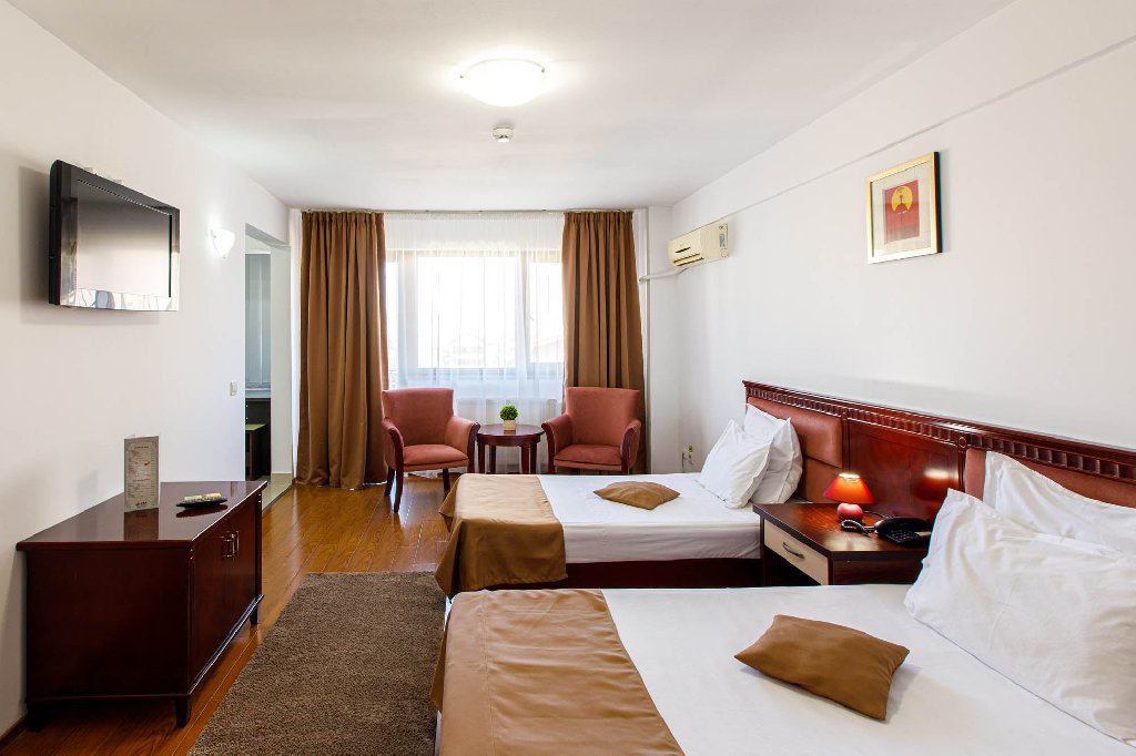Aparthotel Lira Pacific