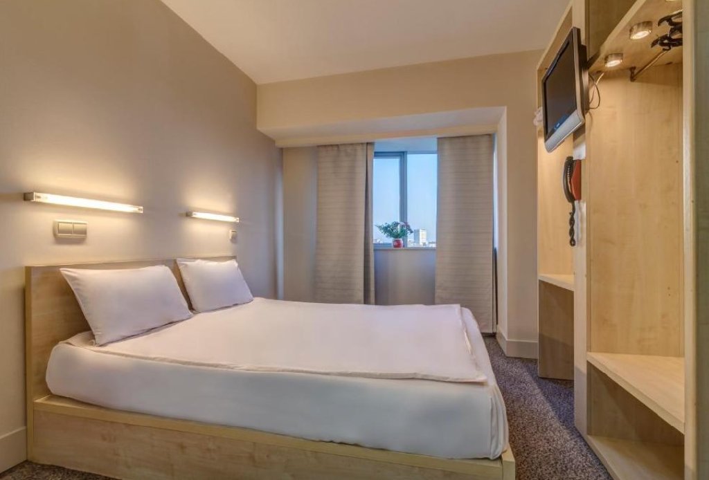 Hello Hotels