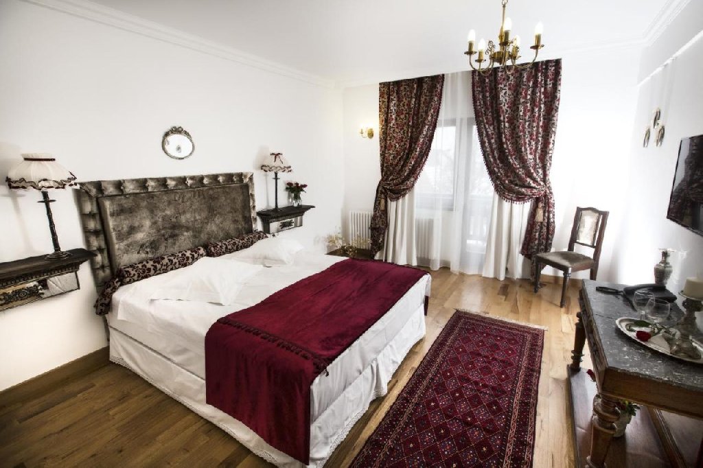 Casa Din Bran Inn Center