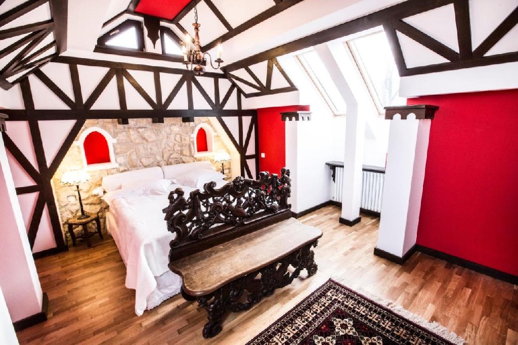 Casa Din Bran Inn Center