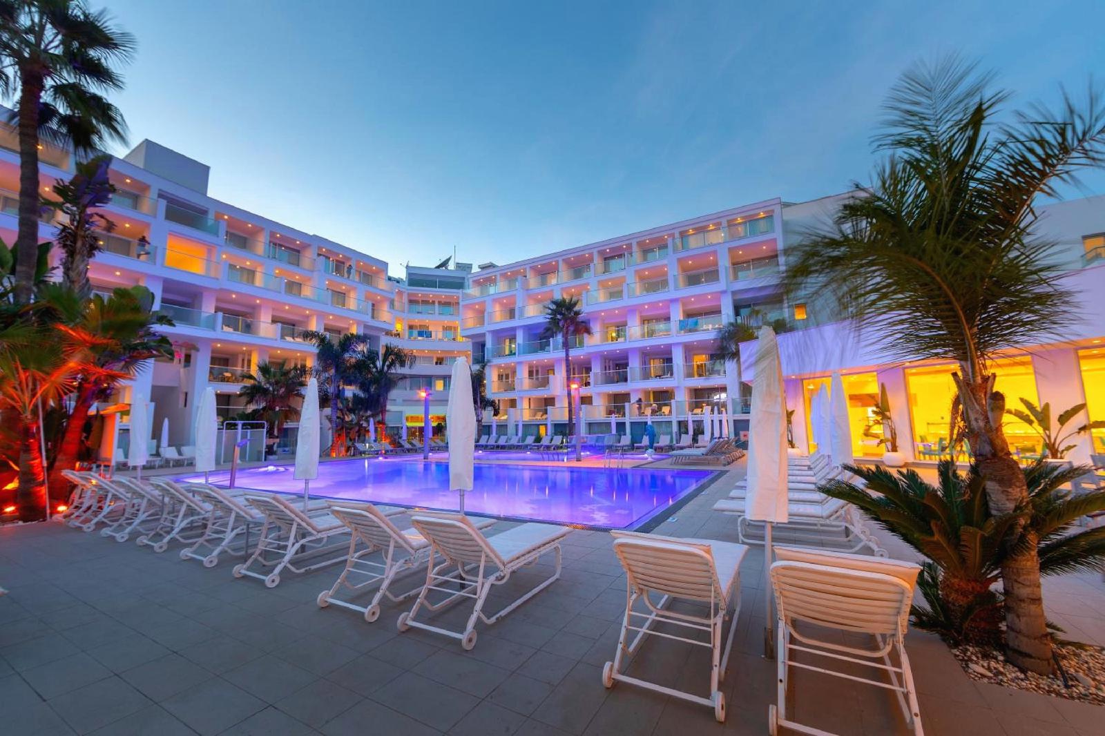 Limanaki Beach Hotel