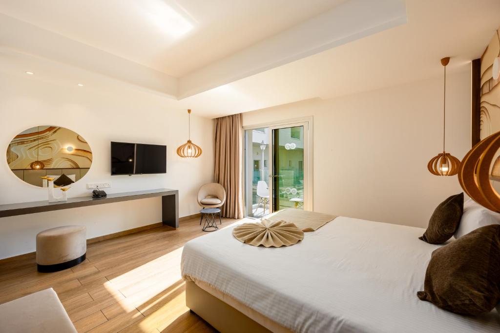 Melpo Antia Hotel & Suites