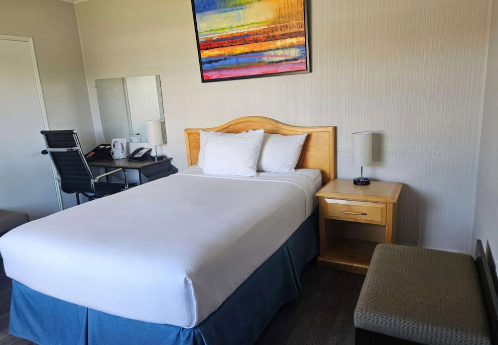 Hotel 2400 Motel