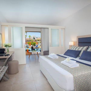 Hotel Atlantica Aeneas Resort cazare Ayia Napa