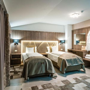 Hotel Hotel Eden Garden Spa 4* cazare Campulung Moldovenesc