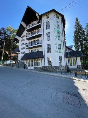Hotel Hostel Mountain Breeze Predeal cazare Predeal