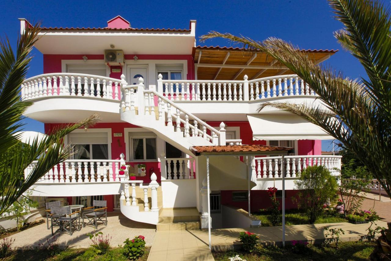 Nereids Apartments & Studios