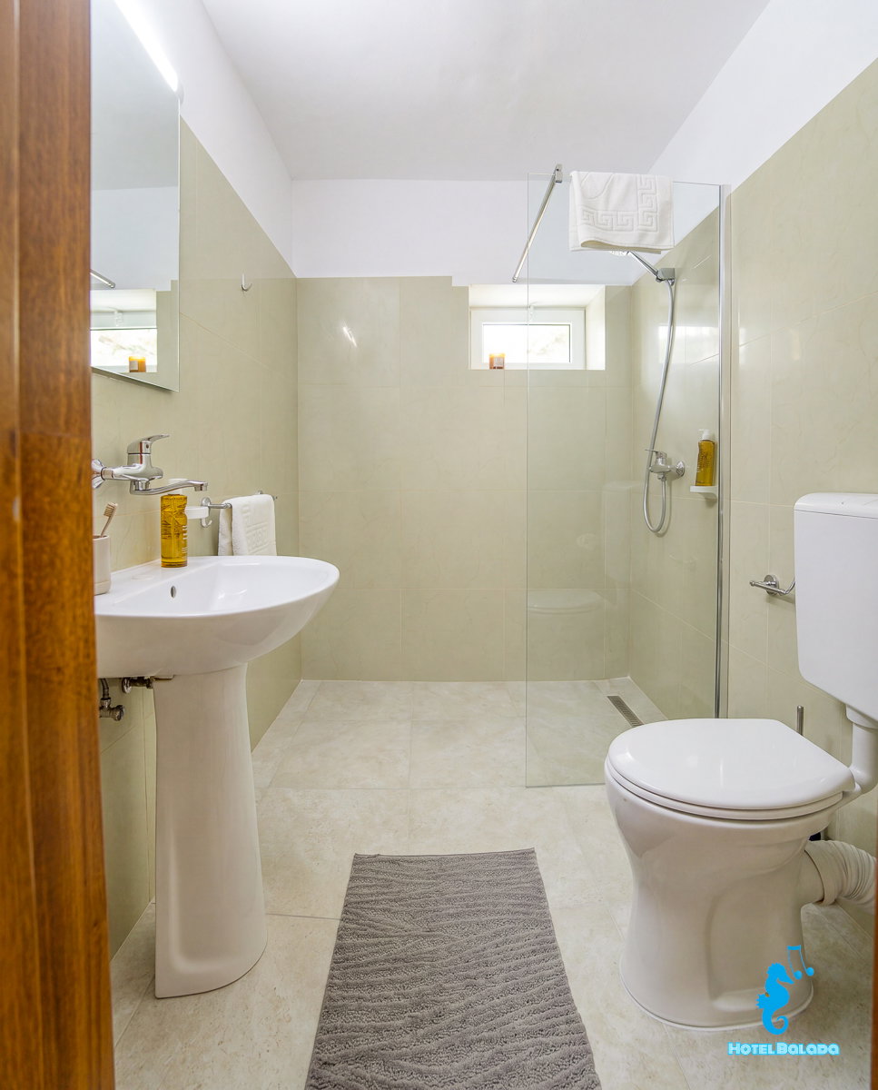 Hotel Balada Saturn