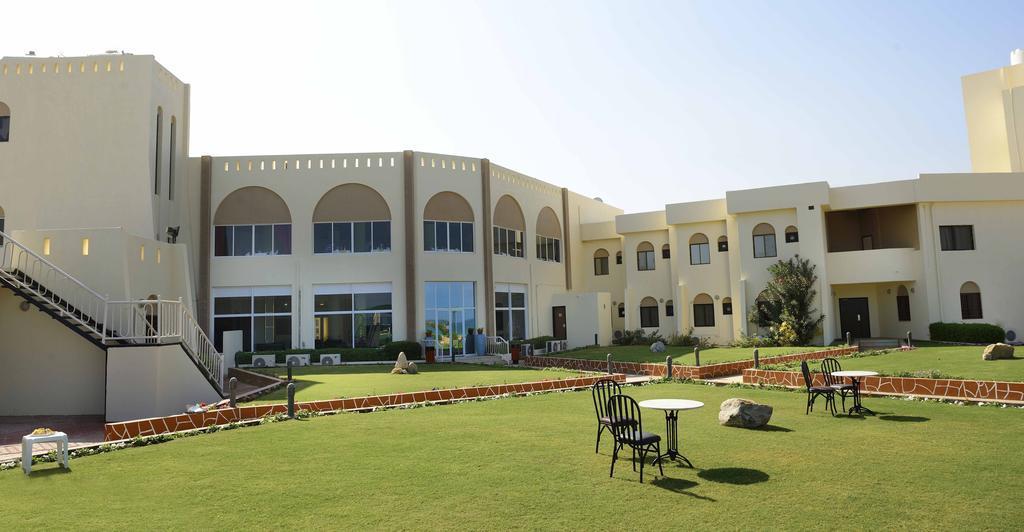 Hotel Resort Sur Beach Holiday