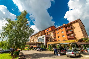 Hotel Apollo Wellness Club 3* cazare Sangeorgiu de Mures