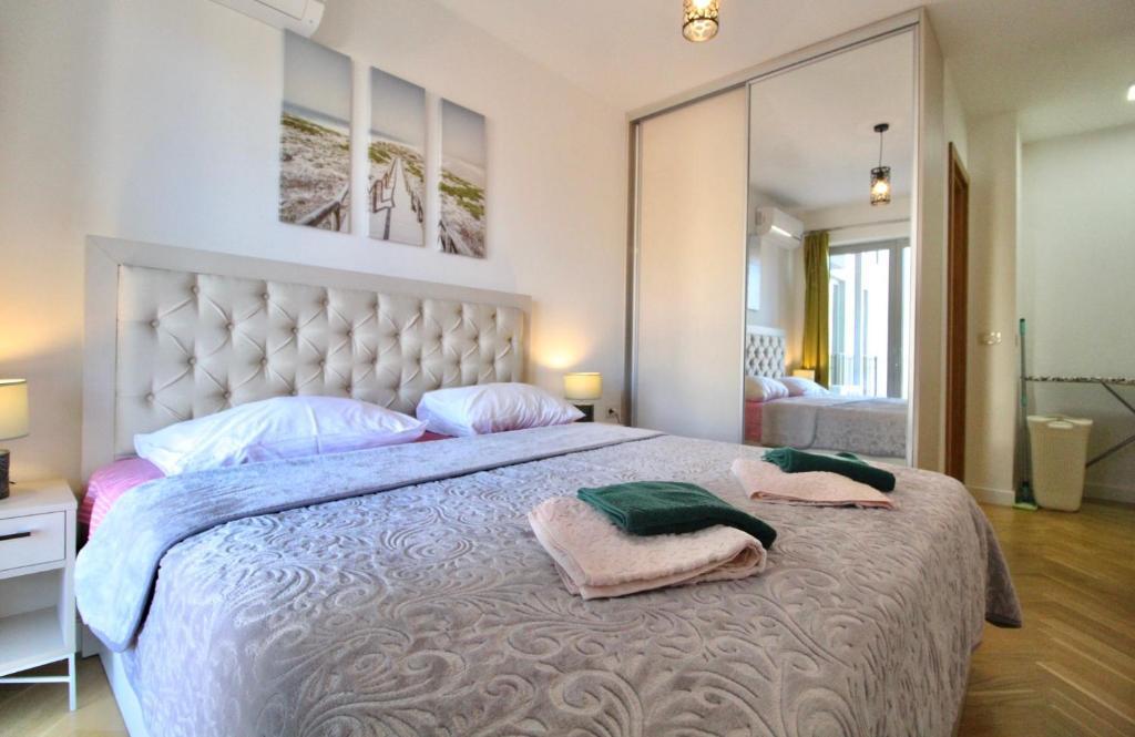 Hotel 2Bd New Dobrota Apt With Bay Views