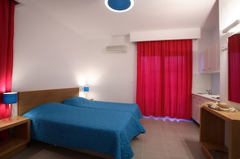 Iris Skiathos