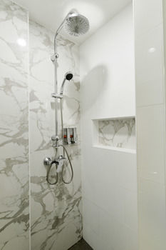 Hotel The Cube Hostel