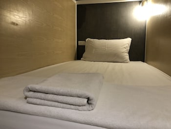 On The Bed Hostel