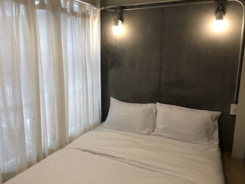 On The Bed Hostel
