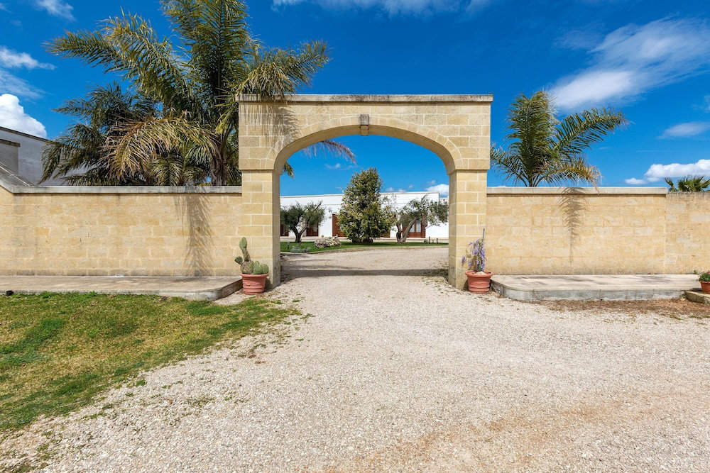 Hotel 2283 Villa La Paiara By Perle Di Puglia