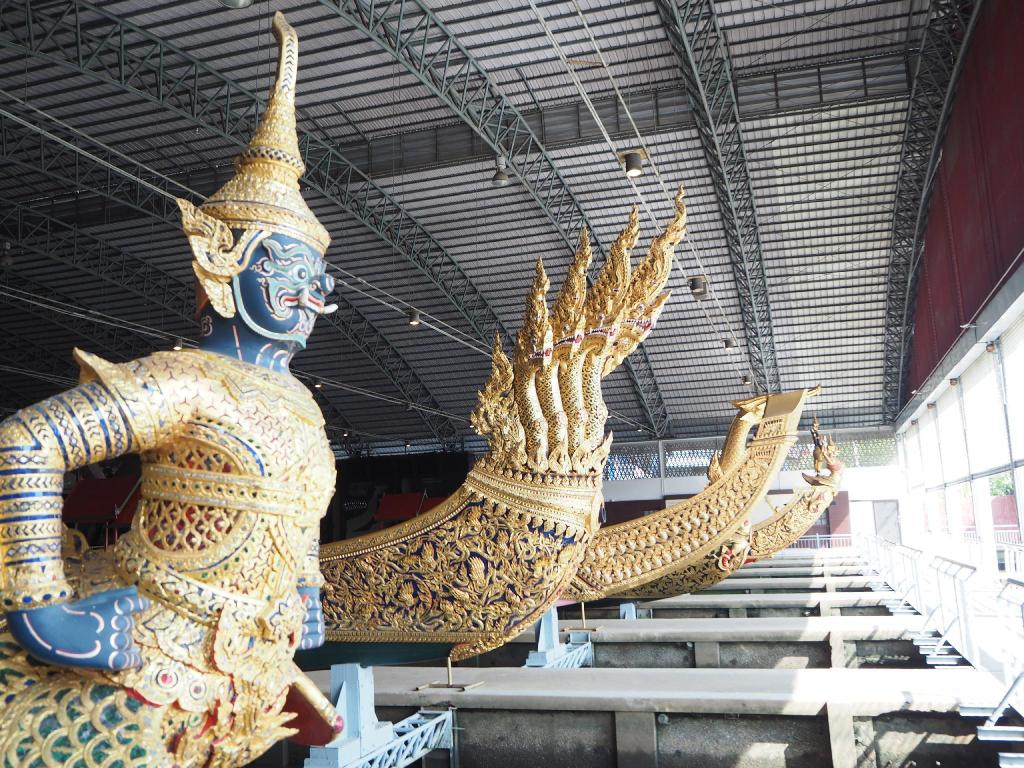 Hotel Scene Bangkok Noi