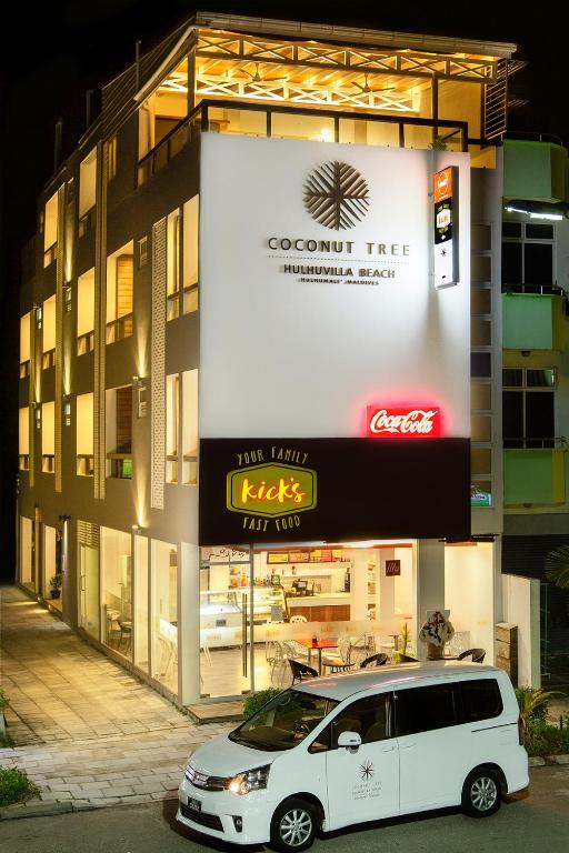 Hotel Coconut Tree Hulhuvilla Beach