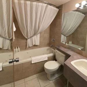 Hotel Days Inn & Conference Centre By Wyndham Camrose Norsemen cazare Camrose