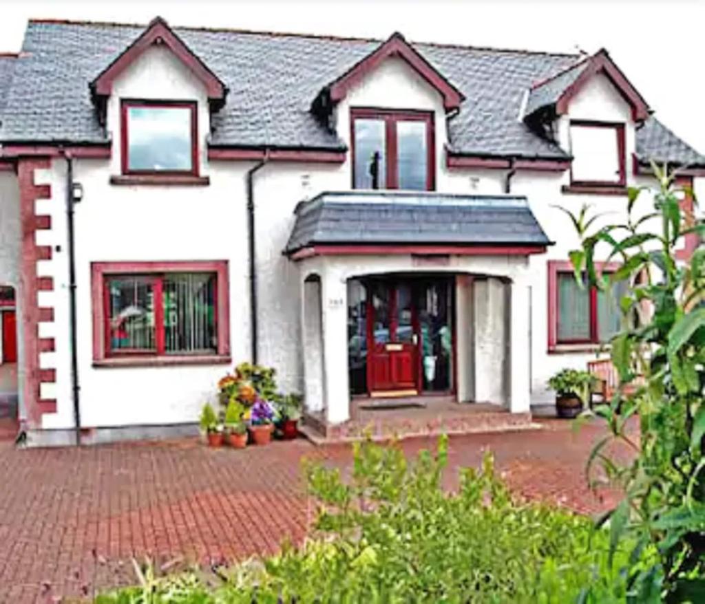 Hotel Dunhallin House