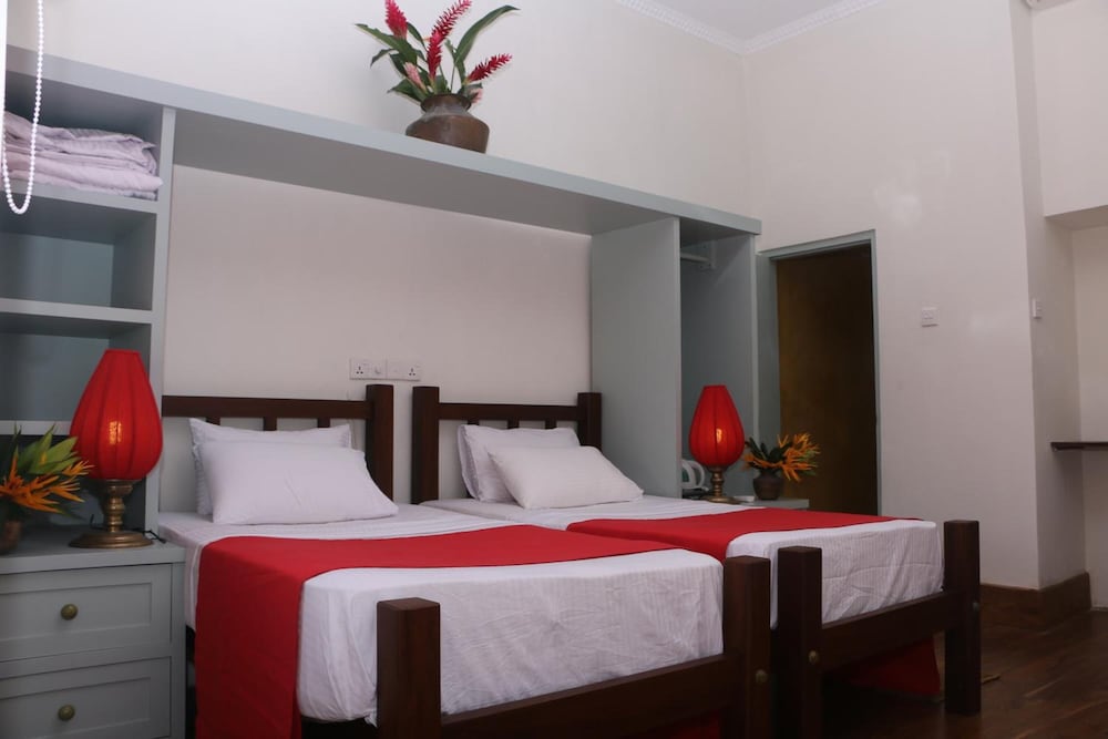 Hotel Khalids Guest House Galle