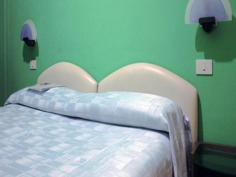 Hotel Alessandro A San Pietro Bb