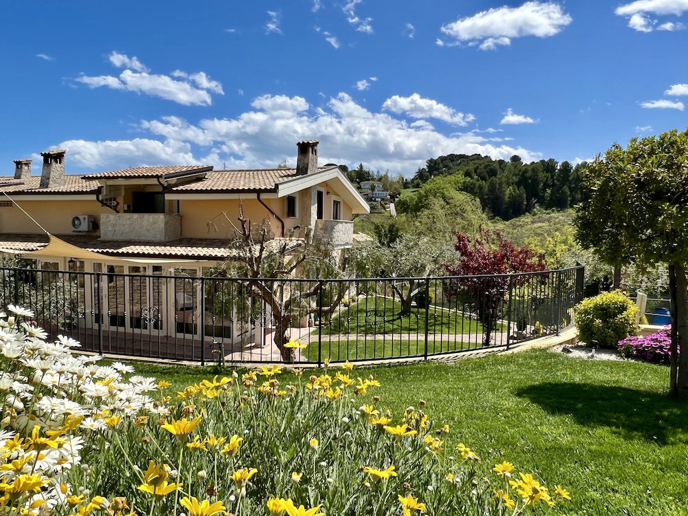 Hotel Peperosa In Collina Luxury B&B