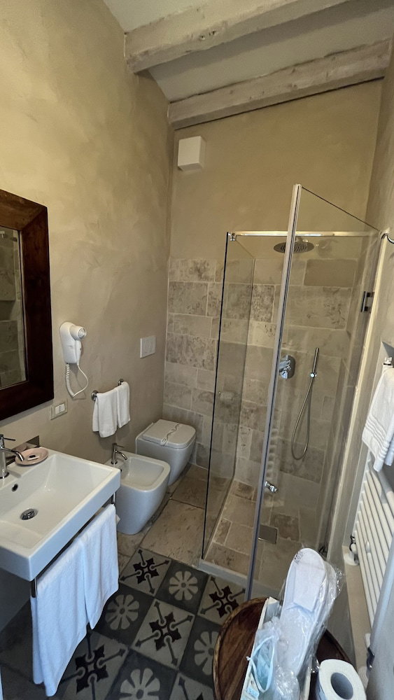 Antico Mondo Rooms And Suites