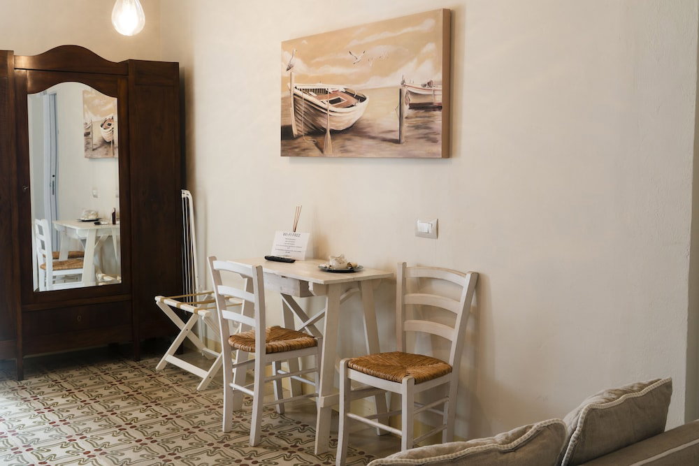 Antico Mondo Rooms And Suites