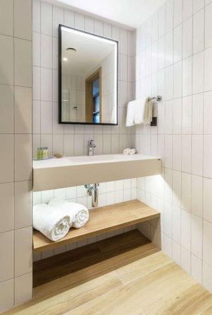 Hotel Hilton Garden Inn Bucharest Airport cazare Otopeni