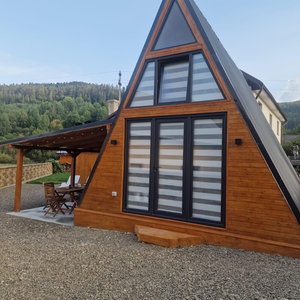 Hotel Bucovina-A-Framehouse-Hottub-Fireplace-Patio-Wifi cazare Sucevita